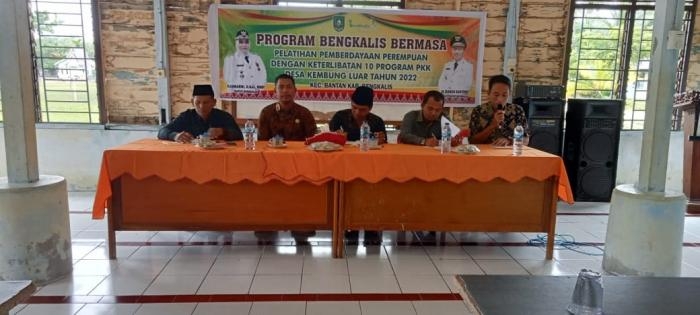 Pemerintah Desa Kembung Luar, Taja Pelatihan 10 Program PKK 