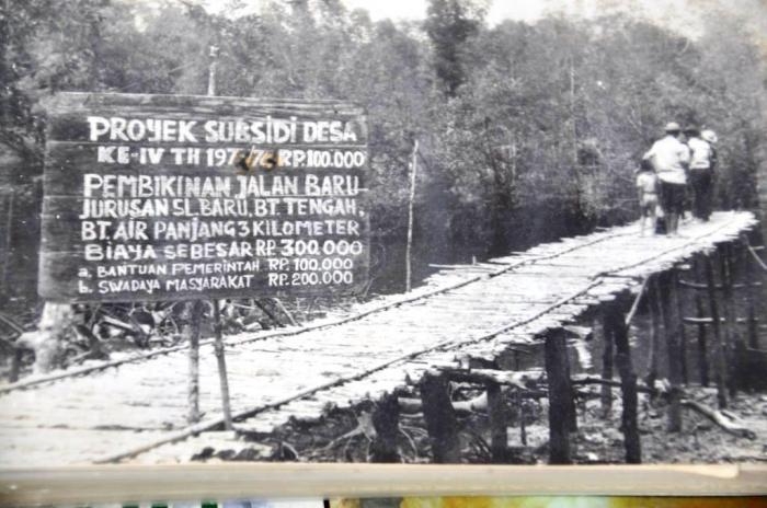Suasana Pembangunan Jembatan Sungai Liong Menuju Bantan Tengah