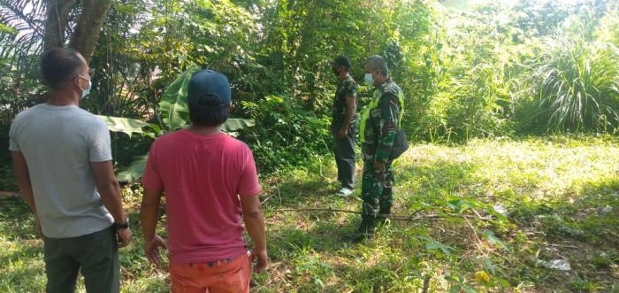 Cegah Titik Api, Babinsa Kelurahan Minas Jaya Gelar Patroli Karlahut Bersama Warga